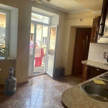 Продаж 5 кім.квартира 85 м² 3/3ц вул.Яна Жижки 270000$ ЖК Галицький