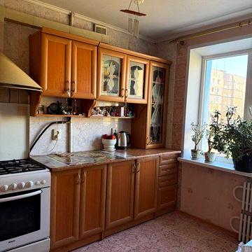 Продам 3 к. квартиру-на ЖМ Перемога ( Победа)-  Держ програми .