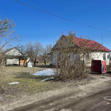 Продам будинок  у зручному місці розташування