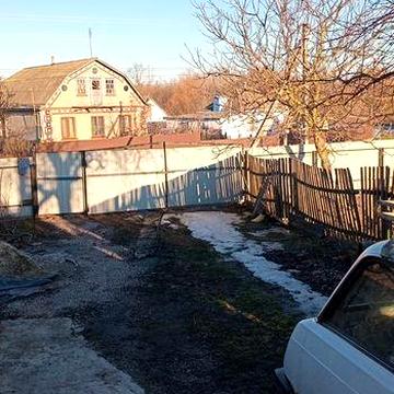 Продам хату у селі Вознесенське Золотоніського рну Черкаської обл возможна розсрочка 50х50 на півроку все офіційно документи готові