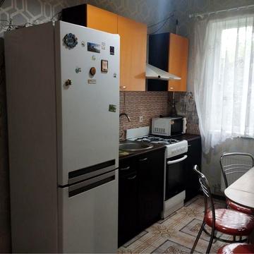 Будинок з 2 кімнатами майже в центрі,з альтанкою та парковкою