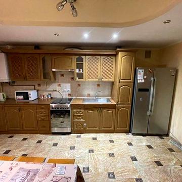 Оренда 2 кімнатна Коновальця