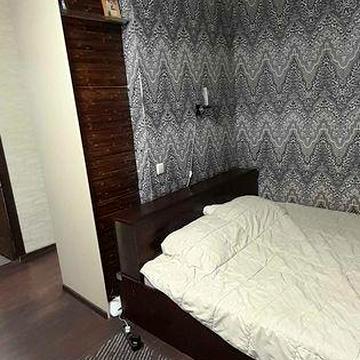 Здам 1к на Дарницькій площі(проспект.Л.Каденюка,3)