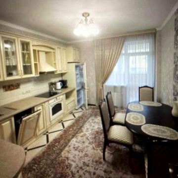 Валерія Лобановського просп., 15/7