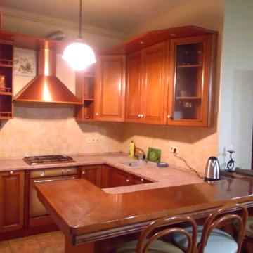 3 х к квартира. З гаражем .Власник.