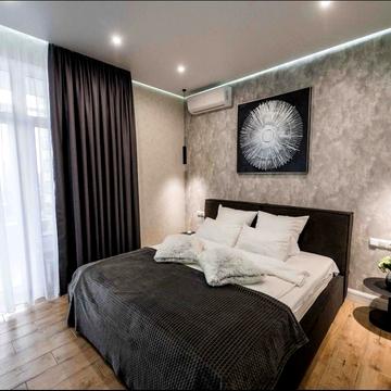 Лесі Українки бульв., 7-В