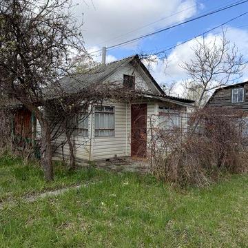 Дача продаж двох ділянок