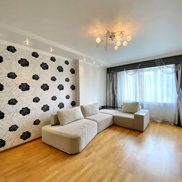 Печерська вул., 2