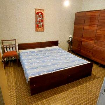 Здається 2-кім квартира в Дніпровського районі.Ціна 10000+ку.