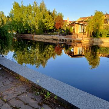 к.м. "Альбатрос", Козин, Обухівський, Київська область 1500000.0 USD