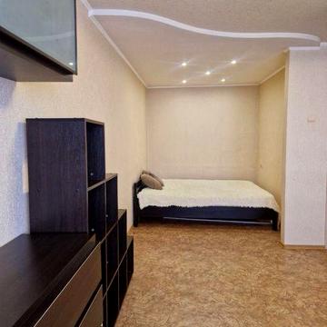 Сдам однокімнатну внизу проспект Олександра Поля