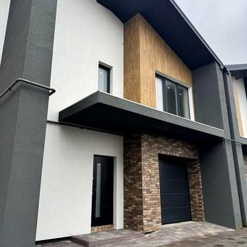 ТЕРМІНОВИЙ продаж зданого таунахуса з гаражем та комунікаціями, є сусіди , під державні програми