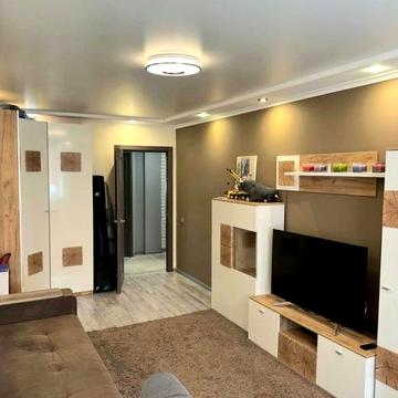 Яблунева вул., (Будинок 7а)