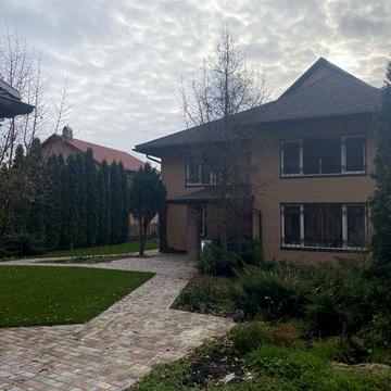 Будинок в Бобриці оренда!