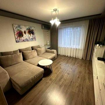 Сдаётся 2х комнатная квартира на улице Тополиная 11