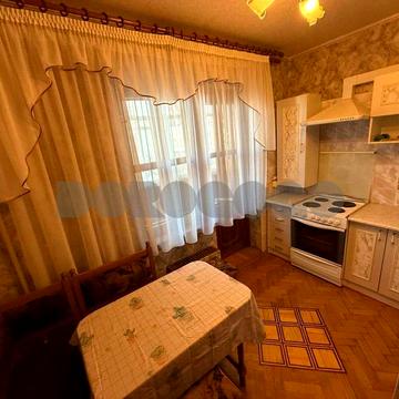 Оренда 2к квартири м. Київ, вул. Академіка Єфремова, 27