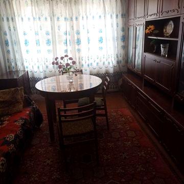 Сдається 3-х кімнатна квартира на другому поверсі