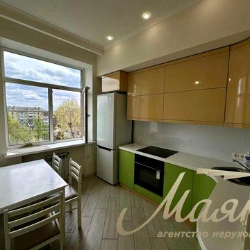 Оренда 2-кімнатної затишної квартири за адресою проспект Л. Каденюка, 14, Дарницька площа.