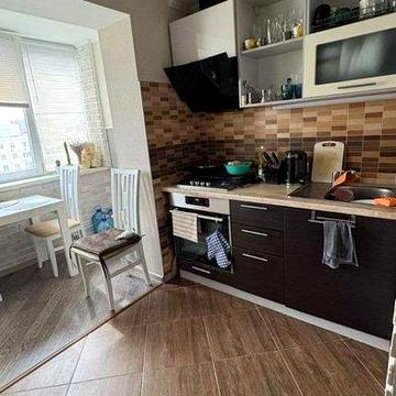 Продам 1 к кв на Дмитра Павличка 3