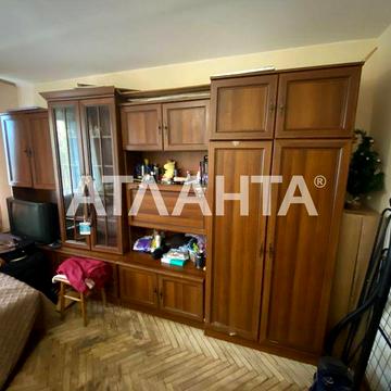 Продається  кімната в гуртожитку у житловому стані, вул В.Великого, 29