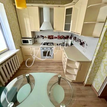 Рубіновий бульв., 12