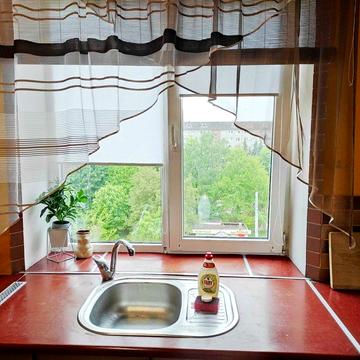 Здається в оренду 2-х. кім. квартира з авторським ремонтом по вул. Федьковича