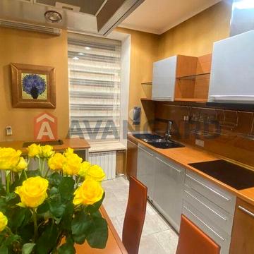 Оренда центр, 3х кімн.квартира, Богдана Хмельницького вул., 35