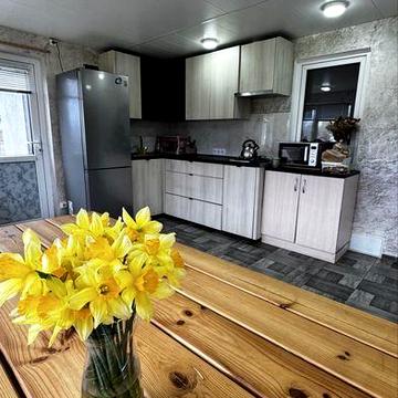 Продаж дачного будинку з сауною