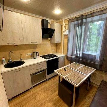 Сдаётся 2-х комнатная квартира на Косиора