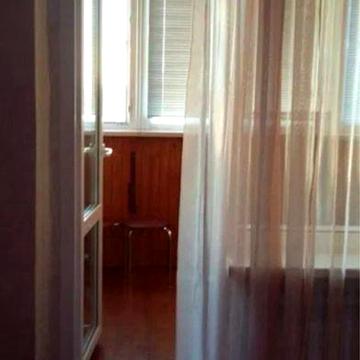 Сахарова/Заболотного, просторная квартира с балконом и лоджией