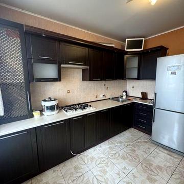 Здається 2к квартира в центрі