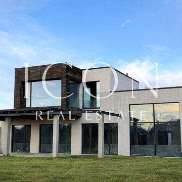 Продаж будинку 307м2 / КМ На Щасливій / Крушинка