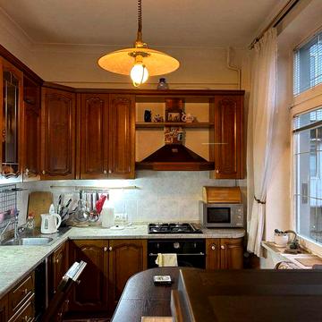 Перша здача! Шикарна квартира біля метро Площа Українських Героїв-2 хвилини!