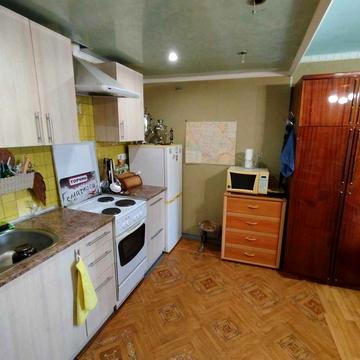 Половки! У продажу однокімнатна квартира у малосімейці