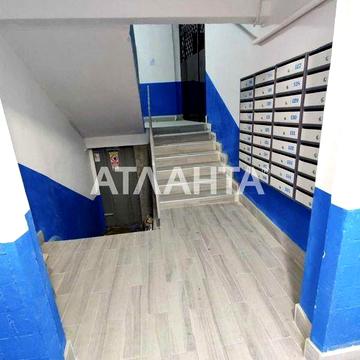 5 комн на 7 Фонтана  138 м2 Средний этаж