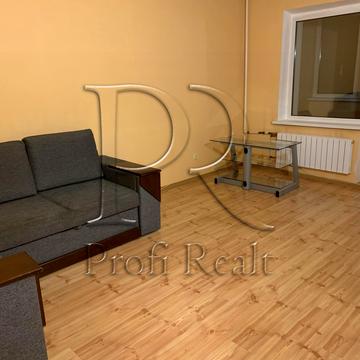 Червоної Калини просп. (Володимира Маяковського), 52