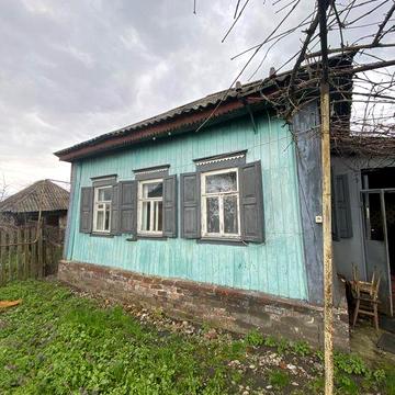 Продам дім не далеко від центру