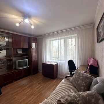 Оренда 1кім. кВ біля Урожаю другий поверх .