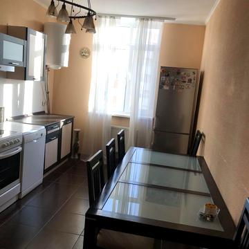 Воскресенська вул., 12-В