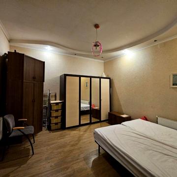 Фещенка-Чопівського вул., 45