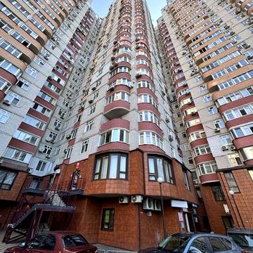 Продаж 3-х кімнатної квартири з окремим входом, 2 поверх, м. Київ, вул. Петра Калнишевського (Михайла Майорова) буд 7 ЖК Калнишевского 7