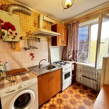1 кімнана кватира на 4 поверсі по вул. Комарова, район Дендропарку/Европейський ринок