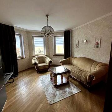 Оренда просторої частини будинку вул. Куровця