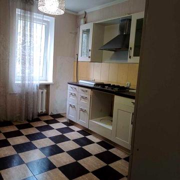 Продам 4 комнатную квартиру ул  Владислава Бувалкина/ ТЦ Атриум