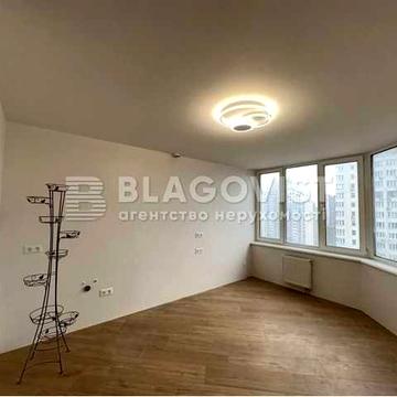 Продаж квартири Новий будинок  Ремонт 1-кімн  вул.Верховинна,   Метро Святошино М.Житомирська ЖК Новий ЖК 2002 року