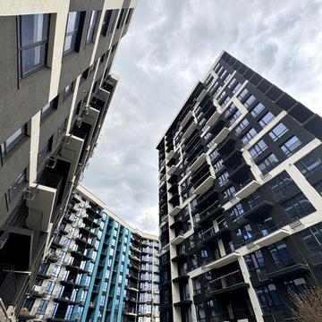 Велика 2-кімнатна квартира в центральній частині міста, з панорамою на гори та місто ЖК Family Plaza