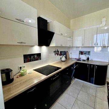 Продажа 2 комн квартира Жемчужина на Сахарова 56м.кв Ремонт Мебель