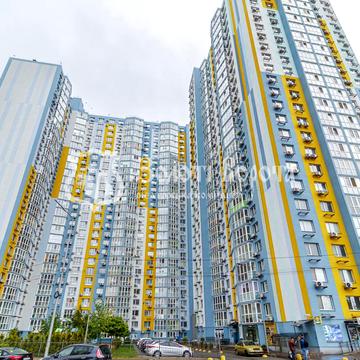 Вишняківська вул., 2