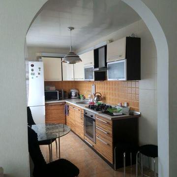 Продам 3 к квартиру метро Холодная гора