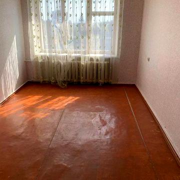 Продам двокімнатну  квартиру  м. Шепетівка